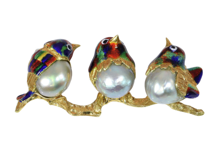 Broche Broche vintage italienne en forme d'oiseau, ornée d'émail et de perles baroques, en or 18 carats. 58 Facettes 26069-0303