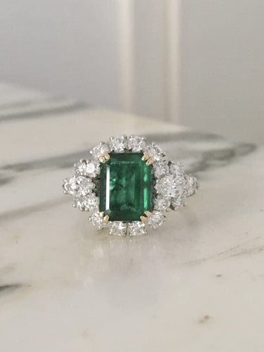 Bague 53 Bague en or blanc et jaune 18K avec émeraude et diamants 58 Facettes 243
