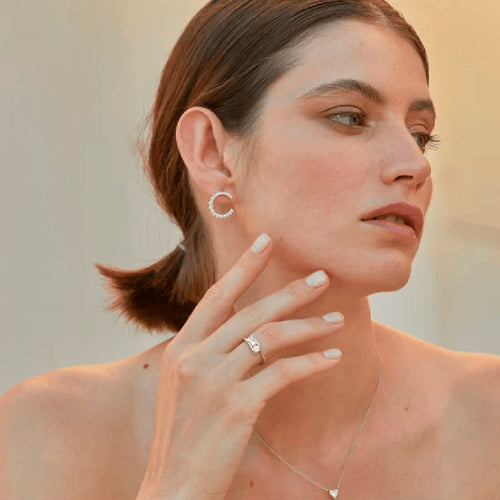 Boucles d'oreilles ALLURE - Boucles d’oreilles en or blanc 18K et diamants de laboratoire 58 Facettes UKA000064MM