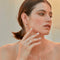 Boucles d'oreilles ALLURE - Boucles d’oreilles en or blanc 18K et diamants de laboratoire 58 Facettes UKA000064MM