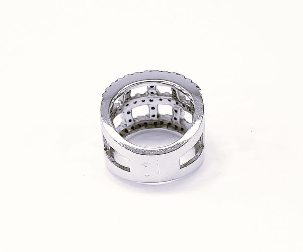 Bague 53.5 Bague bandeau ajourée en or blanc 18K et diamants 58 Facettes band.ajour.dt