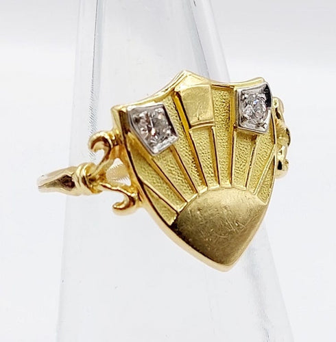 Bague 51 Bague chevalière blason vintage en or 18k et platine, diamants 58 Facettes A06817