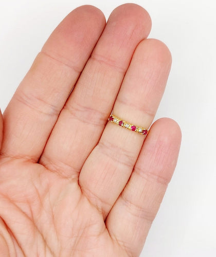 Bague 50 Demi-alliance vintage - Bague en or jaune 18k, rubis et diamants 58 Facettes A06820