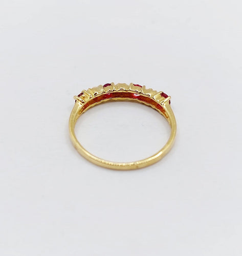 Bague 50 Demi-alliance vintage - Bague en or jaune 18k, rubis et diamants 58 Facettes A06820