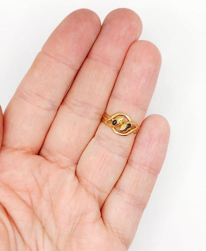 Bague 51 Bague serpent antique en or rose 18k avec verres rouges et verts 58 Facettes A06821