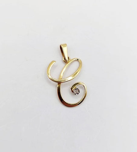 Pendentif Pendentif lettre C vintage en or jaune 18k et diamant 58 Facettes A06826
