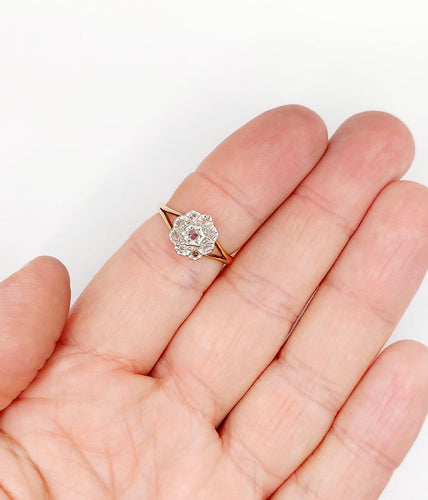 Bague 54.5 Bague marguerite antique en or 18k et platine, diamants taille rose 58 Facettes A06827