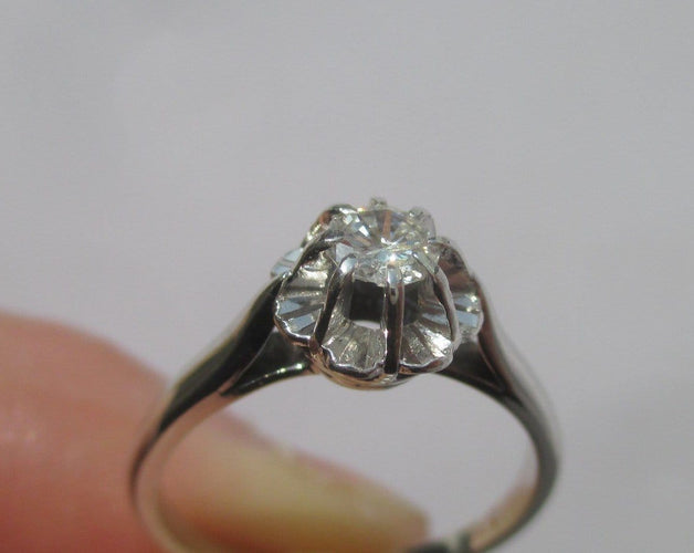 Bague 53 Bague solitaire diamant taille brillant en or blanc 18 ct et platine 58 Facettes Bague