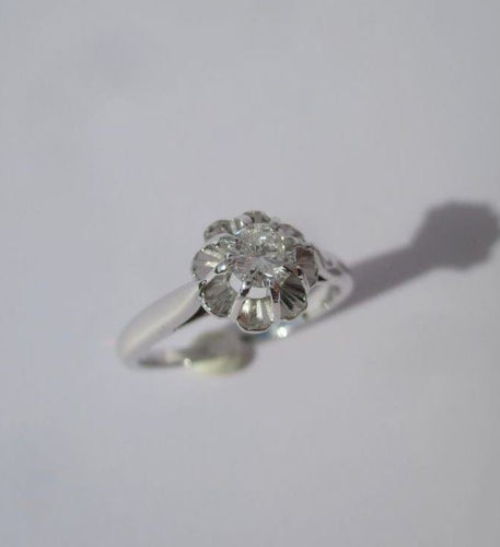 Bague 53 Bague solitaire diamant taille brillant en or blanc 18 ct et platine 58 Facettes Bague