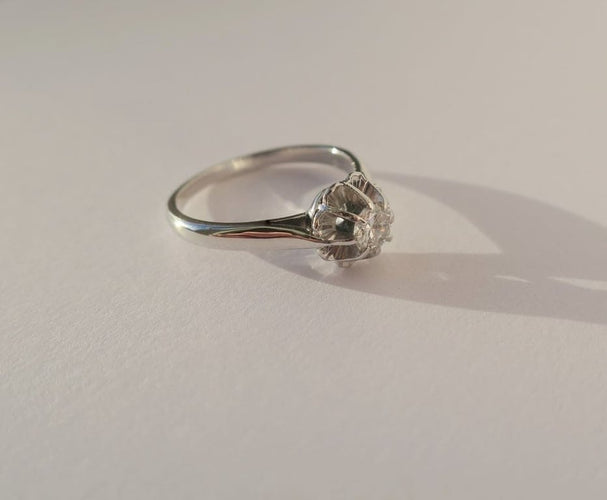 Bague 53 Bague solitaire diamant taille brillant en or blanc 18 ct et platine 58 Facettes Bague