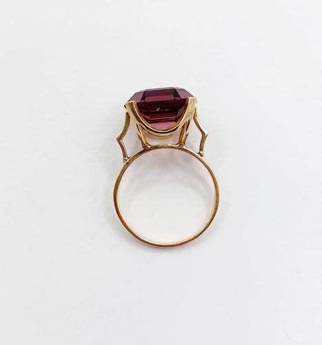 Bague 49.5 Bague cocktail vintage - Bague en or 18k et verre violet 58 Facettes A06830
