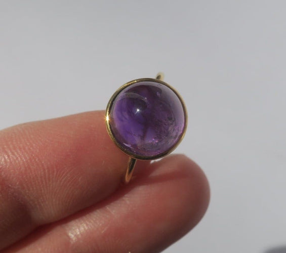 Bague 54 Bague en or jaune et améthyste pain de sucre 7 ct, circa 1910 58 Facettes Bague