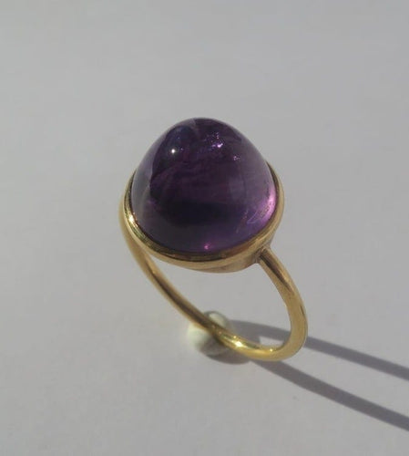 Bague 54 Bague en or jaune et améthyste pain de sucre 7 ct, circa 1910 58 Facettes Bague