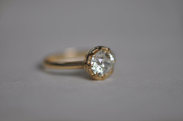Bague Bague en or jaune 18 K sertie d’un diamant taille ancienne 1,26 ct 58 Facettes