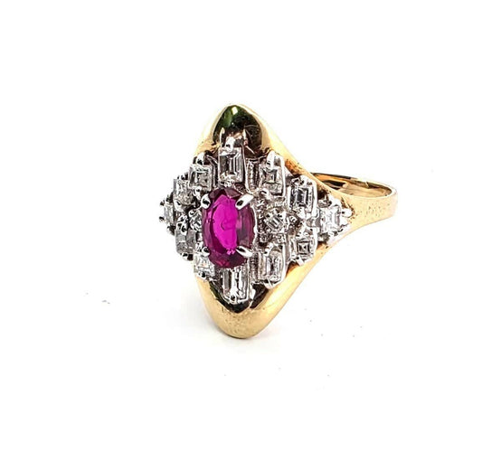 Bague 61 Bague en or jaune 18 ct avec rubis et diamants 58 Facettes 532 D OC