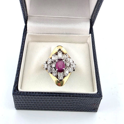 Bague 61 Bague en or jaune 18 ct avec rubis et diamants 58 Facettes 532 D OC