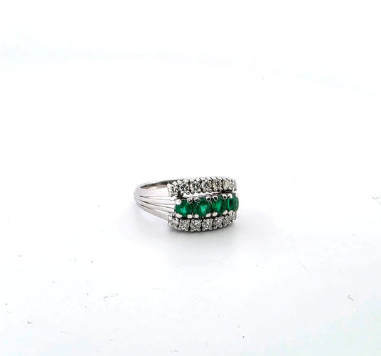 Bague 53 Bague en or blanc 18 ct avec émeraudes et diamants 58 Facettes 96/26 G SHD 46/26