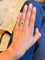 Bague 52 Bague Art déco en platine et or blanc 18 carats, saphir Ceylan et diamants 58 Facettes zz