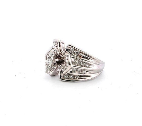 Bague 51 Bague en or blanc avec diamants 58 Facettes 1831 L 182 25