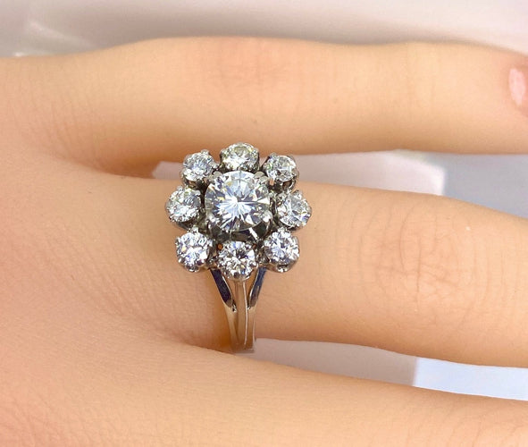 Bague 49 Bague marguerite en or blanc 18 carats et platine avec diamants 58 Facettes AB686