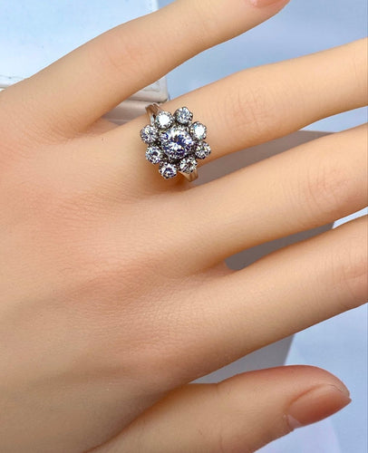 Bague 49 Bague marguerite en or blanc 18 carats et platine avec diamants 58 Facettes AB686
