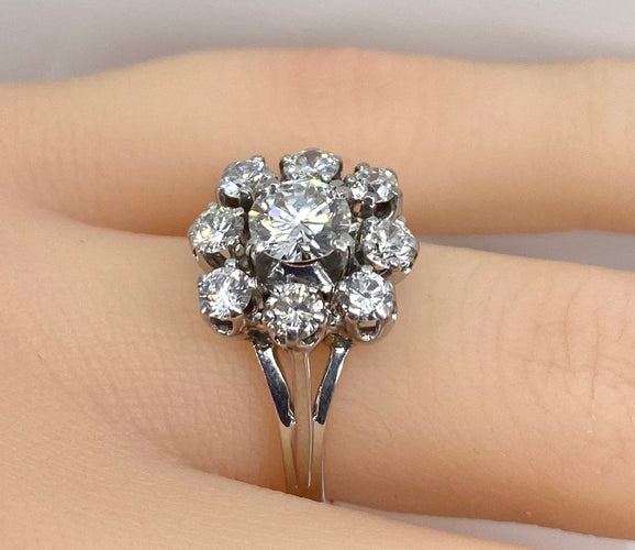 Bague 49 Bague marguerite en or blanc 18 carats et platine avec diamants 58 Facettes AB686