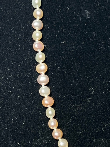 Collier Collier 77 perles de culture d’eau douce 45 cm en or jaune 750 58 Facettes 857