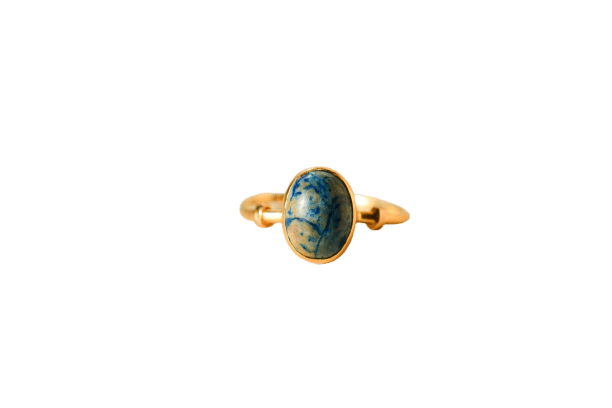 Bague cabochon ovale en or jaune 18 carats et pierre bleue 58 Facettes 3934