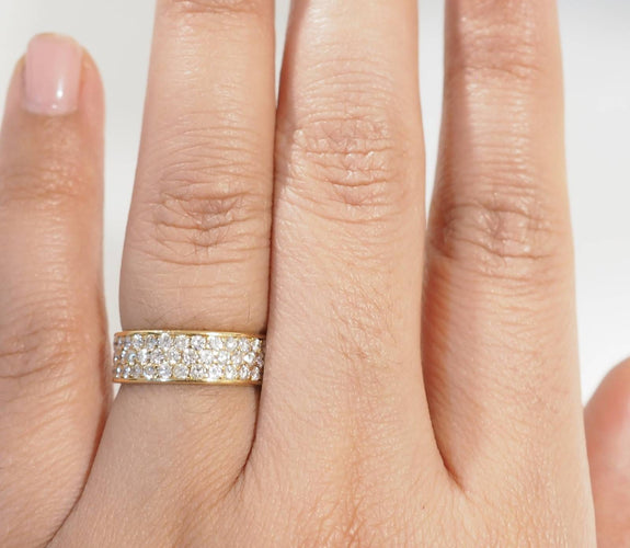 Bague 55 Bague alliance pavée de diamants en or jaune 18 kt 58 Facettes 33676
