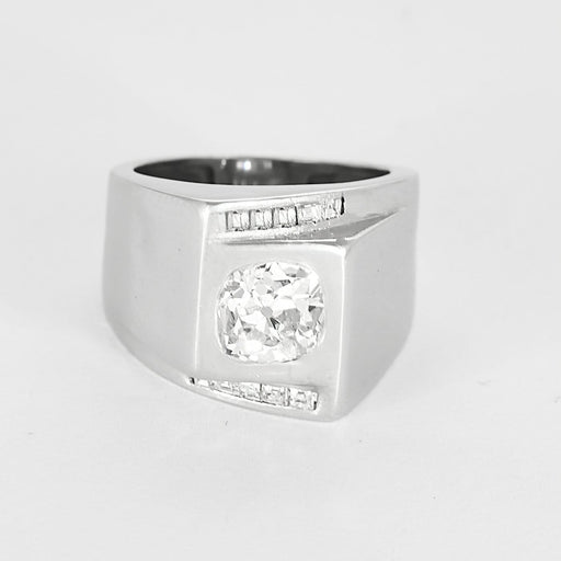 Bague 43.5 Élégante bague chevalière mouvementée en platine et diamants 58 Facettes B250614
