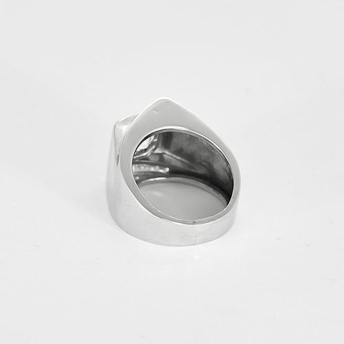 Bague 43.5 Élégante bague chevalière mouvementée en platine et diamants 58 Facettes B250614