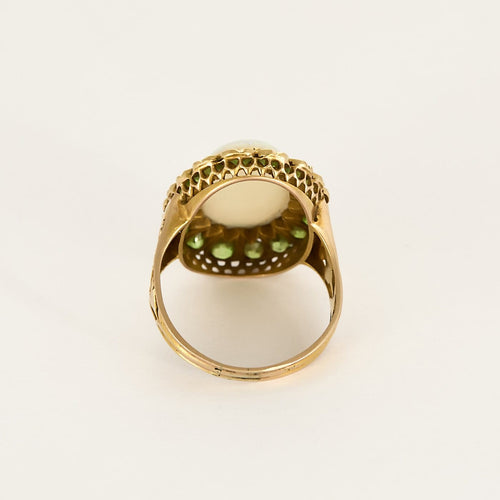 Bague 54 Charmante Bague en or jaune opale et péridots. 58 Facettes GAP1897