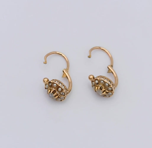 Boucles d'oreilles Boucles d'oreilles dormeuses anciennes en or rose 18K, perles et diamants 58 Facettes LH/151
