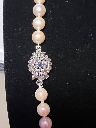 Collier Collier Akoya - 58 perles de culture blanches, fermoir en or gris 18k saphir 58 Facettes 883