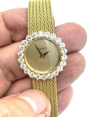 Montre Vacheron Constantin - Montre vintage dame en or 18 carats et diamants 58 Facettes 220358