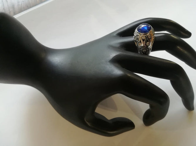Bague 52 Bague dôme - Saphir cabochon et diamants en or blanc 18 ct 58 Facettes 01354