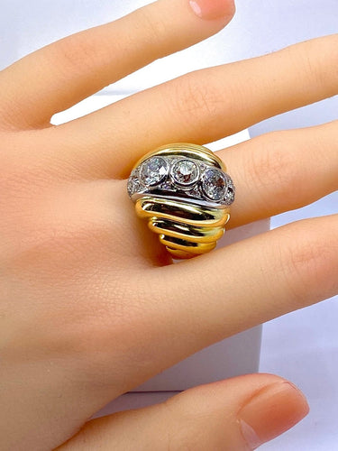 Bague 56 Bague godronnée en or jaune 18 carats et platine avec diamants 58 Facettes AB690