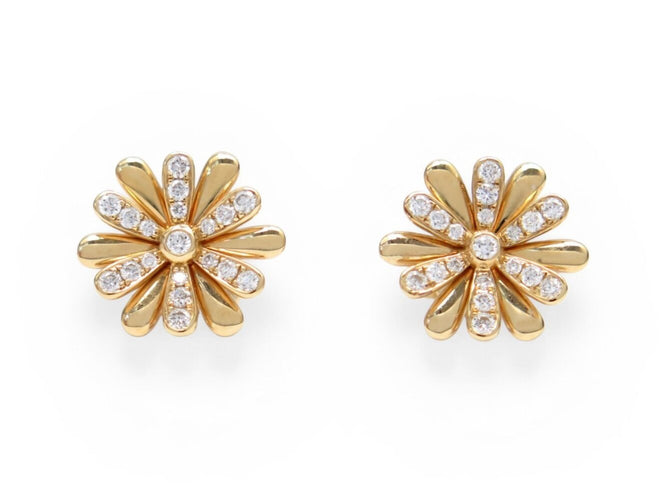 Boucles d'oreilles Poiray Flower PM - Boucles d'oreilles en or jaune 18k et diamants 0,27 ct 58 Facettes 273806