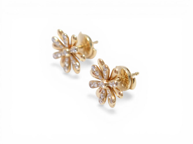 Boucles d'oreilles Poiray Flower PM - Boucles d'oreilles en or jaune 18k et diamants 0,27 ct 58 Facettes 273806