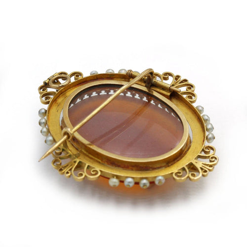 Pendentif Broche pendentif en or jaune 750‰ avec camée agate et perles 58 Facettes 260077R