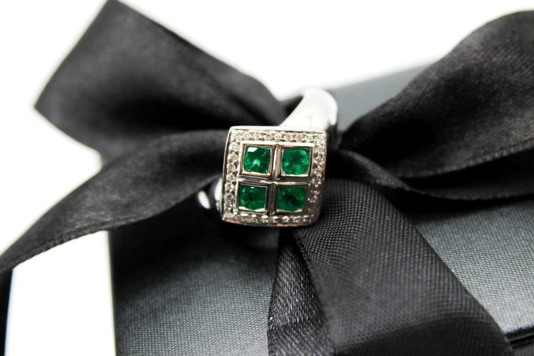 Bague 53 Bague carrée en or blanc avec émeraudes et diamants 58 Facettes 250442