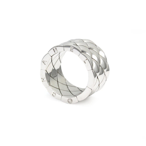 Bague 55 CHANEL Matelassée - Bague bandeau en or blanc 750‰ 58 Facettes 260097R
