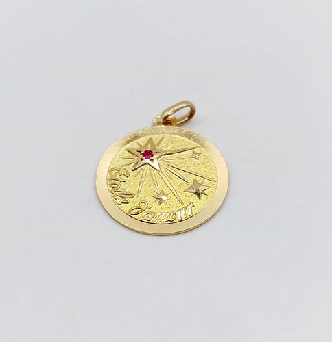 Pendentif Pendentif médaille Étoile d'amour en or jaune 18k et rubis 58 Facettes A06867