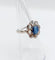 Bague 48 Bague marguerite antique en or blanc 18k et platine, saphir et diamants 58 Facettes A06876