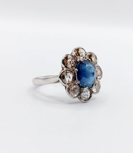 Bague 48 Bague marguerite antique en or blanc 18k et platine, saphir et diamants 58 Facettes A06876