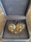 Broche Broche rétro volute en or jaune 18 carats et diamants 58 Facettes BRO67