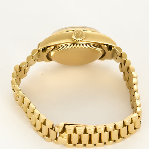 Montre ROLEX - Lady Datejust - Iconique et rare montre de dame en or jaune à boitier rond et à mouvement automatique 58 Facettes B260081