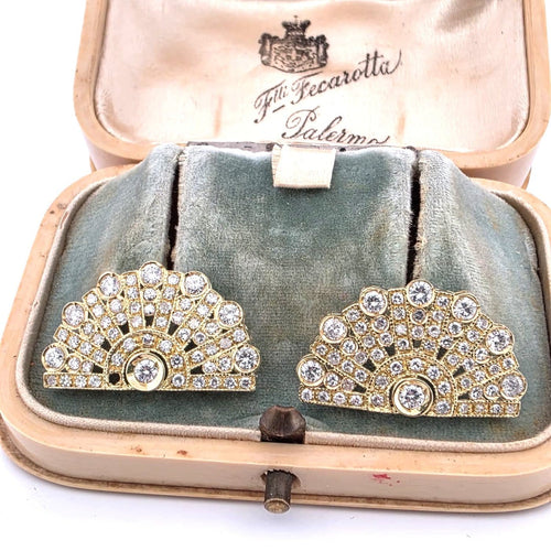 Boucles d'oreilles Boucles d’oreilles années 40 en or jaune 18 kt et diamants 58 Facettes 2021 M