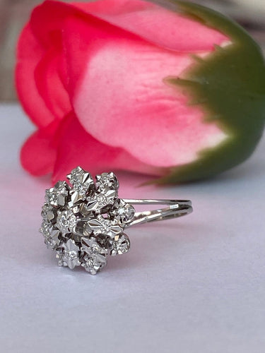 Bague 53 Bague rosette cluster vintage en or blanc 18 ct et diamants 58 Facettes ring