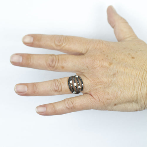 Bague BLACK&WHITE - Bague en or blanc 18 K et diamants 58 Facettes UKA000140CS